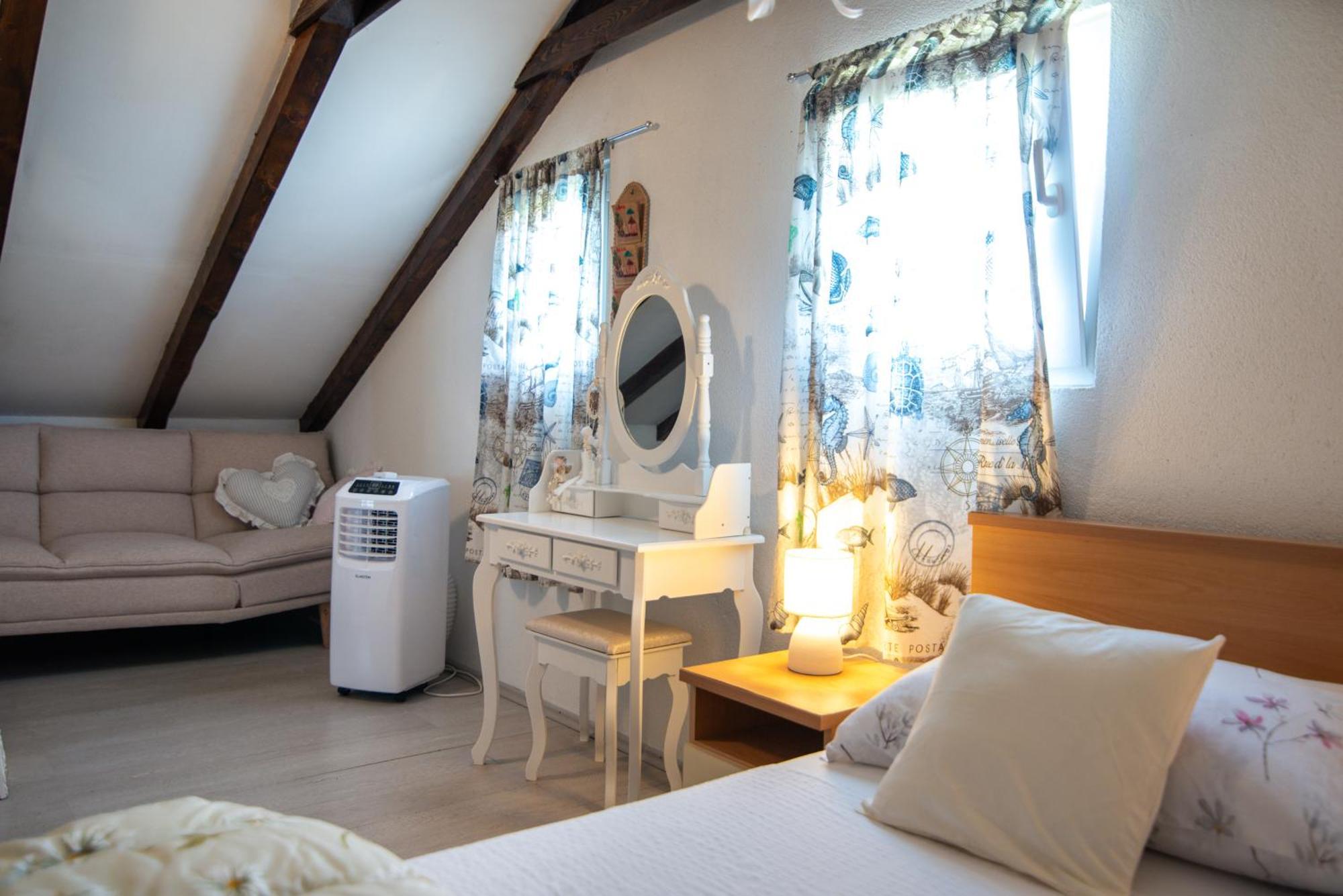 Studio Apartment Dona Trogir Exterior foto